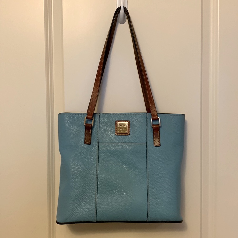 Dooney & Bourke tote